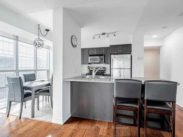 Additional property image - 30 Grand Trunk Cres Unit 3906