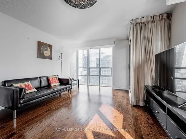 Additional property image - 30 Grand Trunk Cres Unit 3906