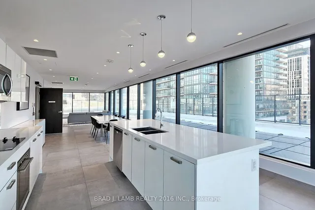 Additional property image - 55 Ontario St Unit 816