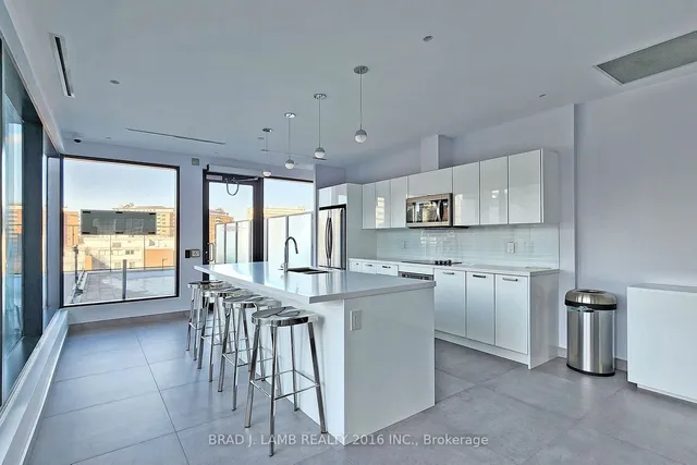Additional property image - 55 Ontario St Unit 816