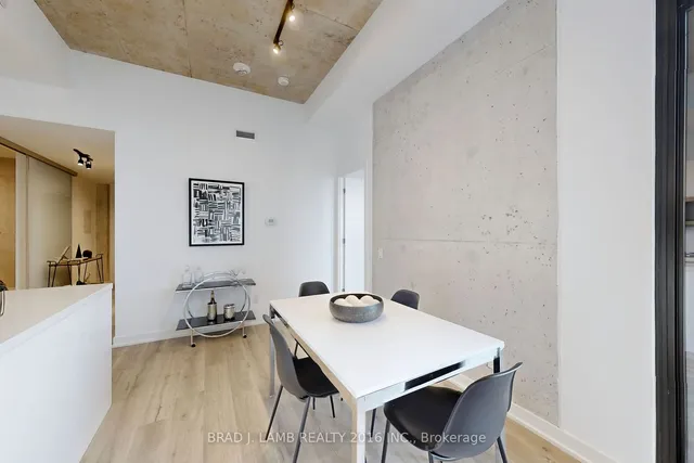Additional property image - 55 Ontario St Unit 816