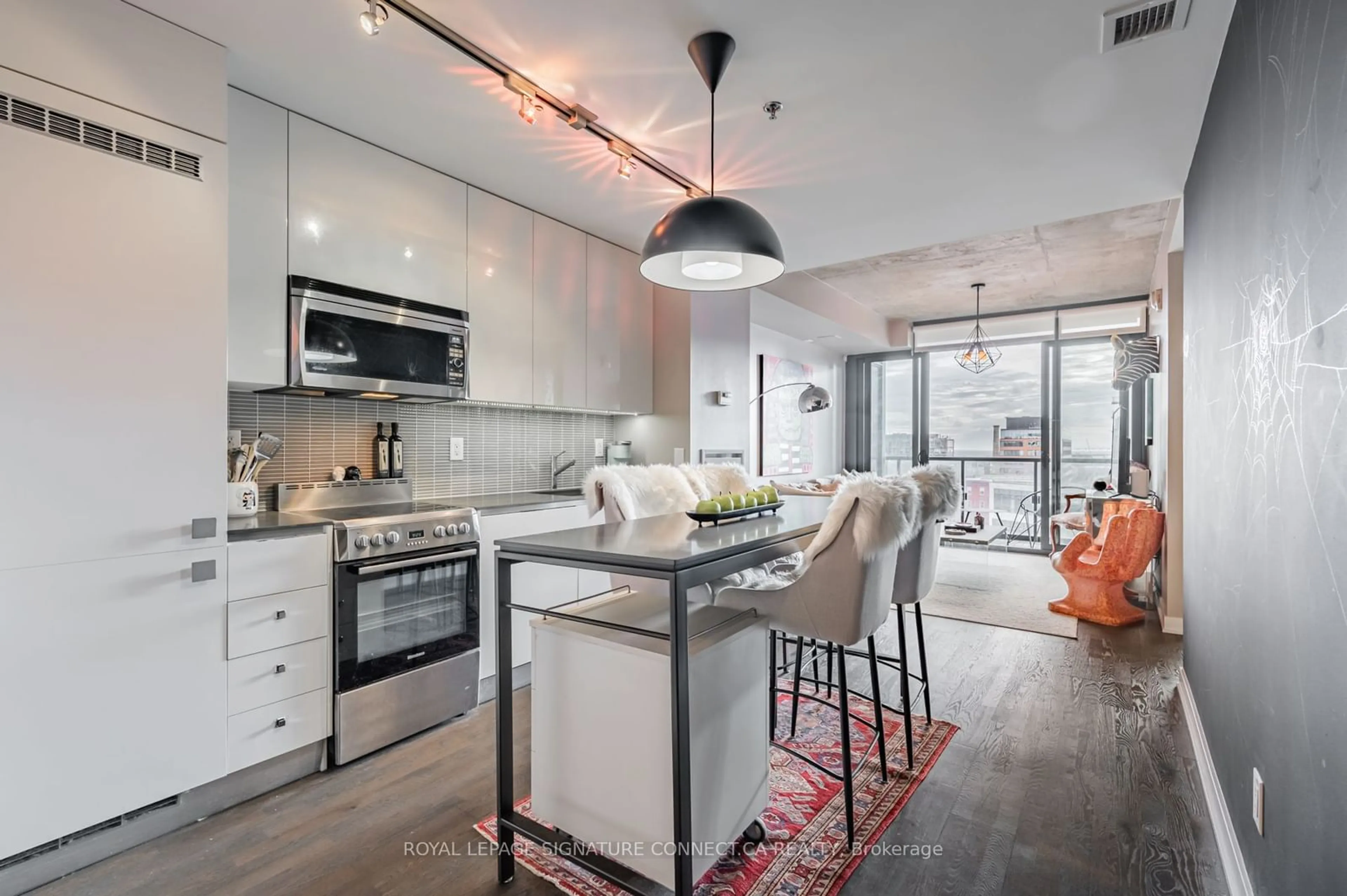 Open concept kitchen, unknown for 8 Dovercourt Rd #802, Toronto Ontario M6J 0B6