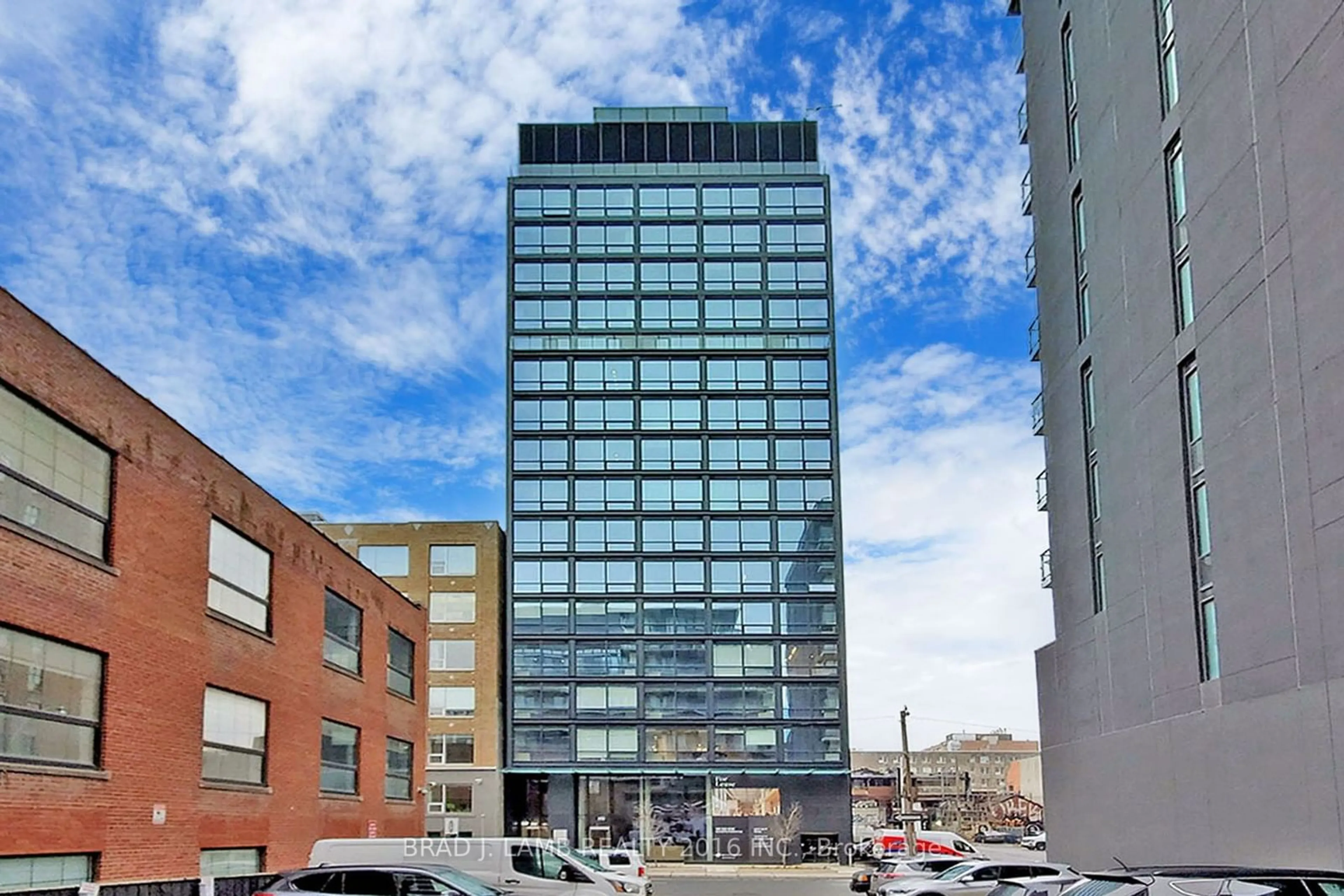 Indoor foyer for 458 Richmond St #202, Toronto Ontario M5V 0S9