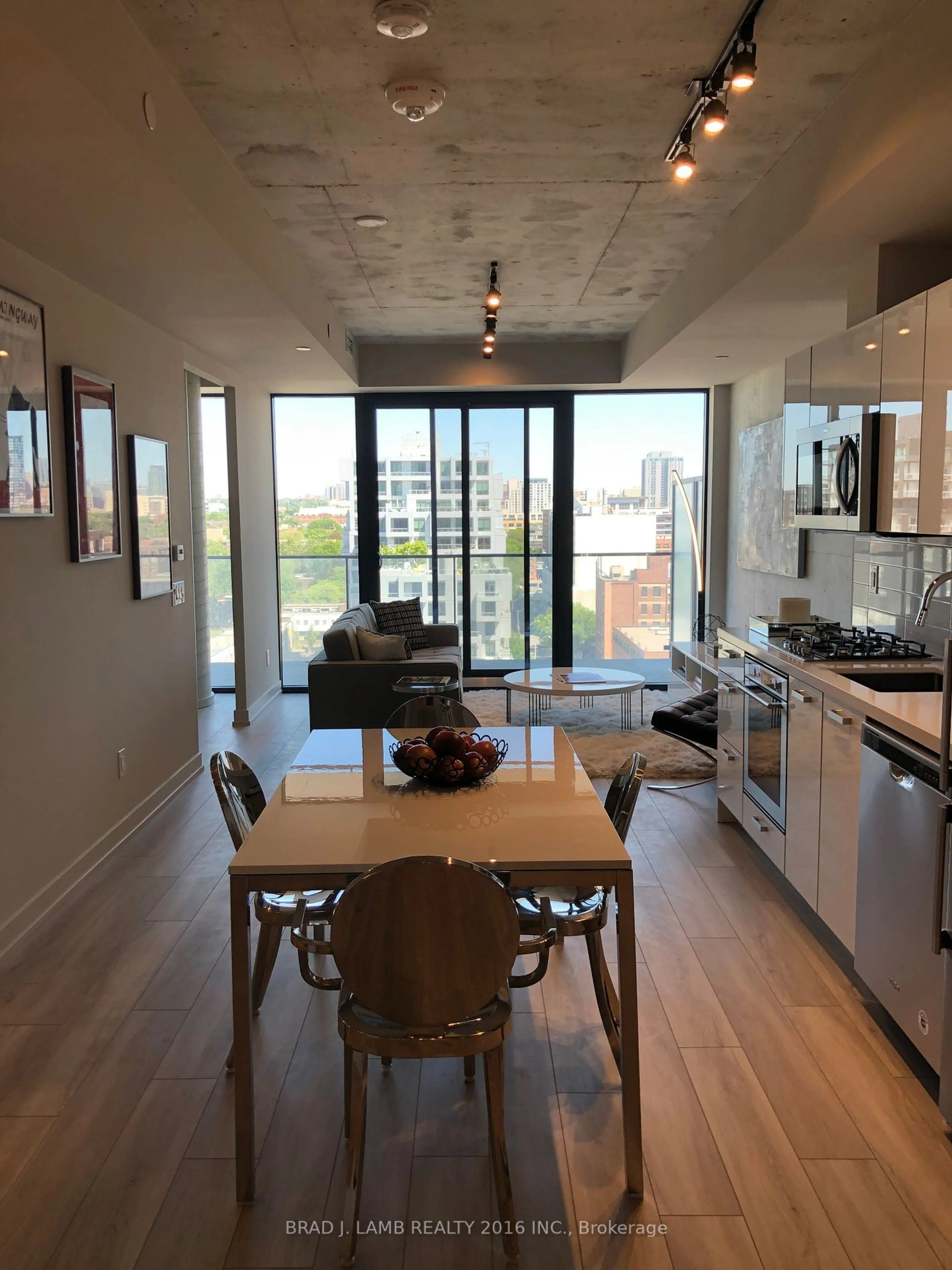 Open concept kitchen, wood/laminate floor for 458 Richmond St #1201, Toronto Ontario M5V 0S9