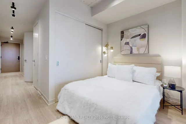Additional property image - 195 McCaul St Unit 1014