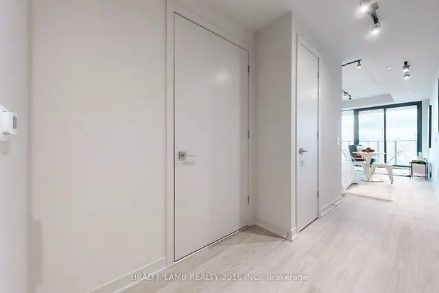 Additional property image - 195 McCaul St Unit 1014