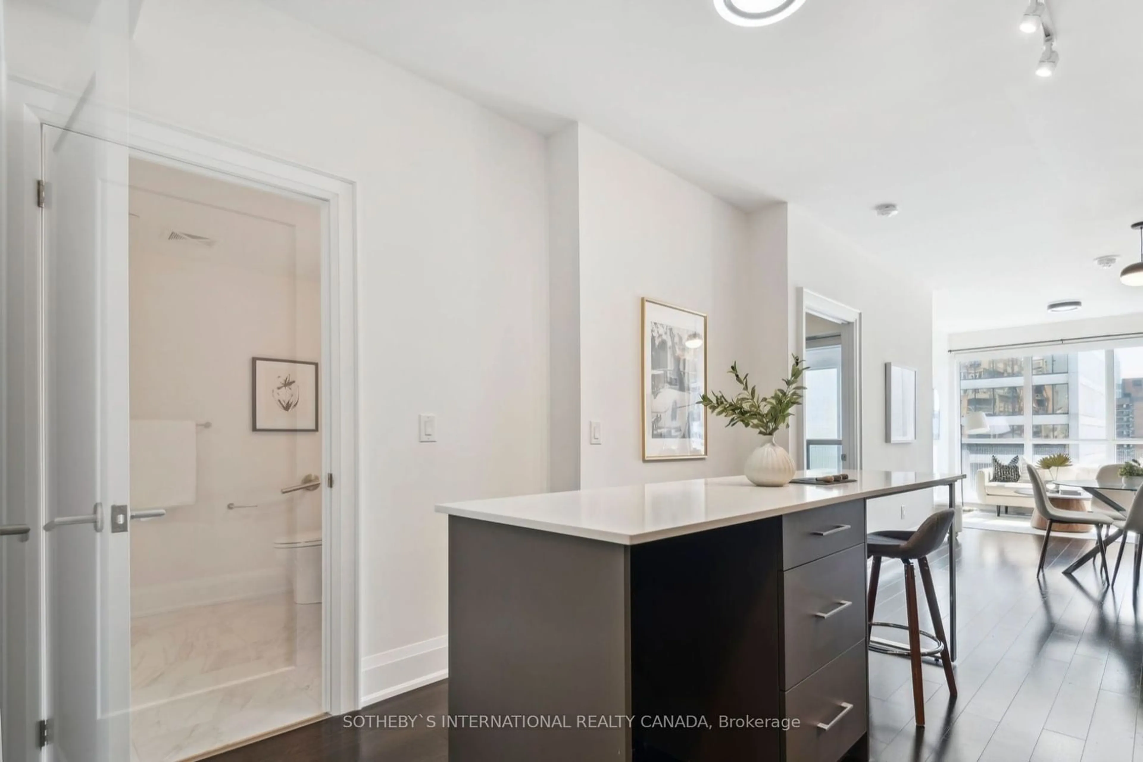 Open concept kitchen, ceramic/tile floor for 88 Cumberland St #1201, Toronto Ontario M5R 0C8