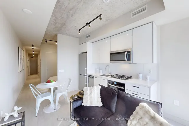 Additional property image - 195 McCaul St Unit 913