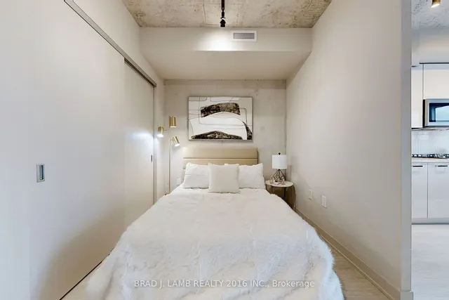 Additional property image - 195 McCaul St Unit 913