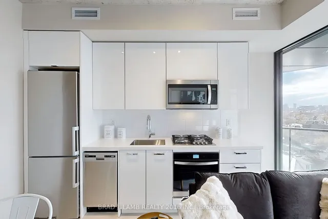 Additional property image - 195 McCaul St Unit 913