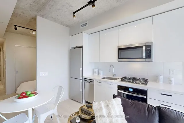 Additional property image - 195 McCaul St Unit 913