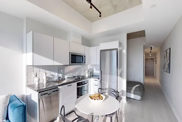 Additional property image - 195 McCaul St Unit 723