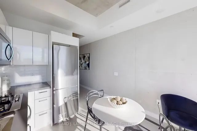 Additional property image - 195 McCaul St Unit 723