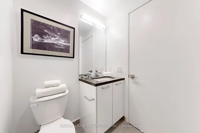 Additional property image - 195 McCaul St Unit 723