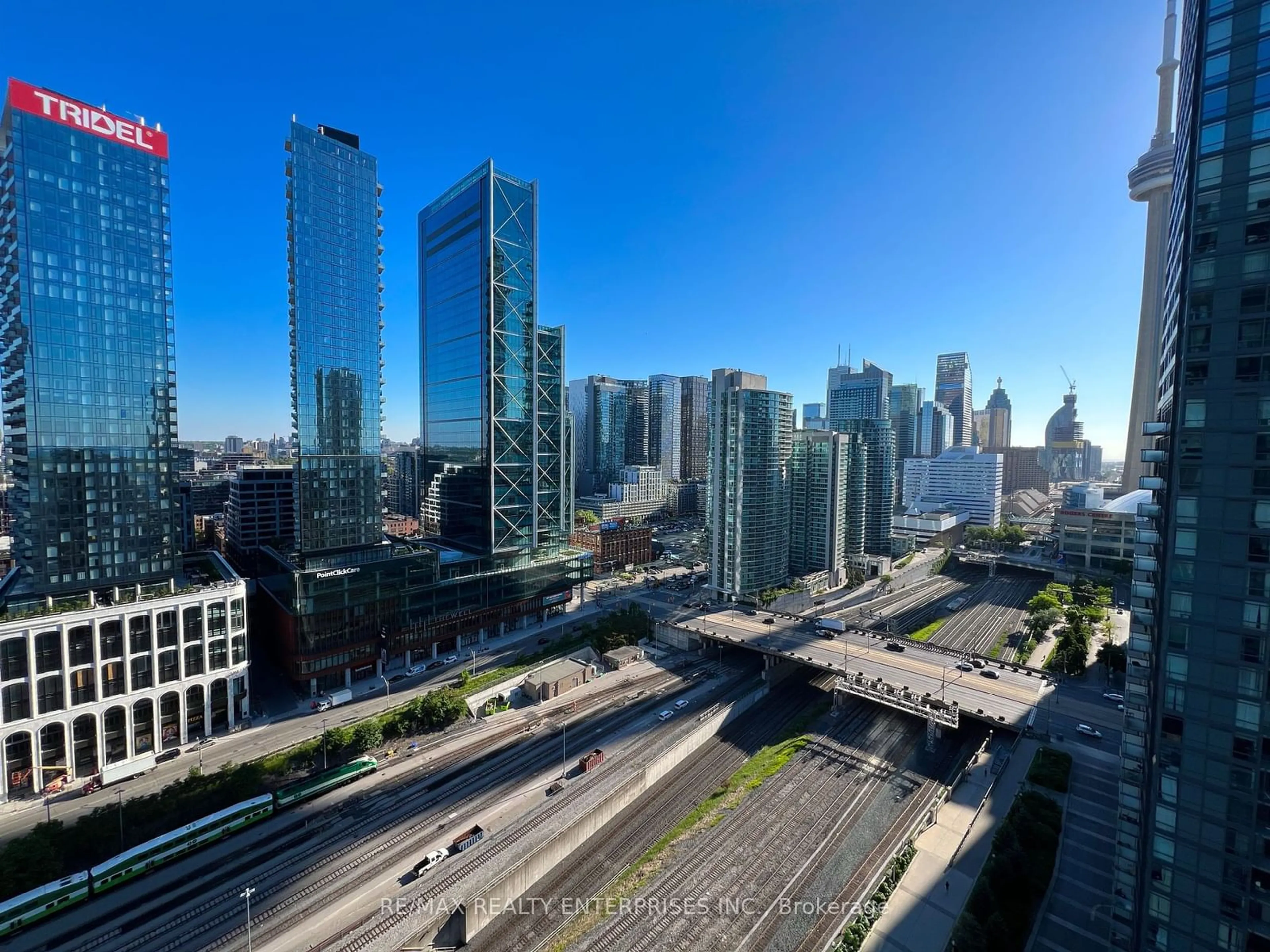 A pic from outside/outdoor area/front of a property/back of a property/a pic from drone, city buildings view from balcony for 25 Capreol Crt #2903, Toronto Ontario M5V 3Z7