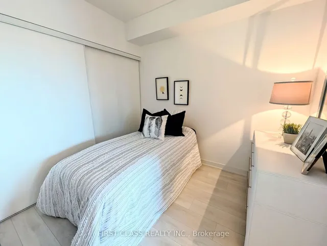 Additional property image - 31 Tippett Rd Unit 411