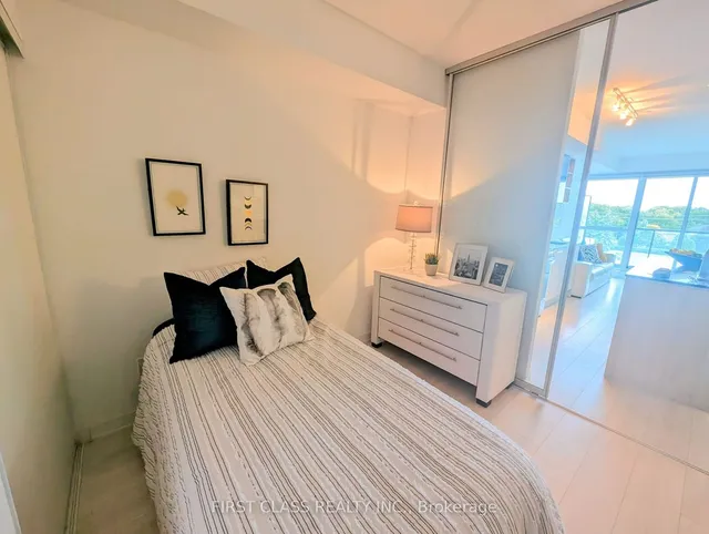 Additional property image - 31 Tippett Rd Unit 411
