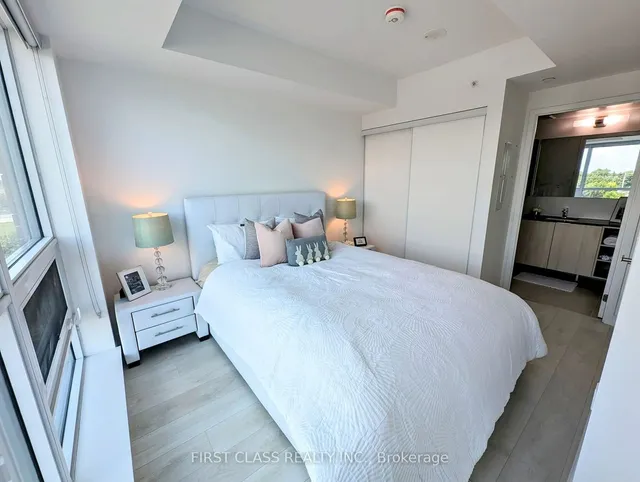 Additional property image - 31 Tippett Rd Unit 411