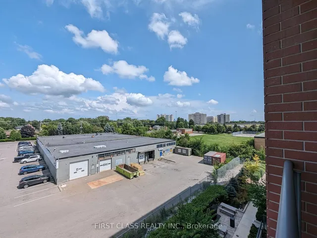Additional property image - 31 Tippett Rd Unit 411
