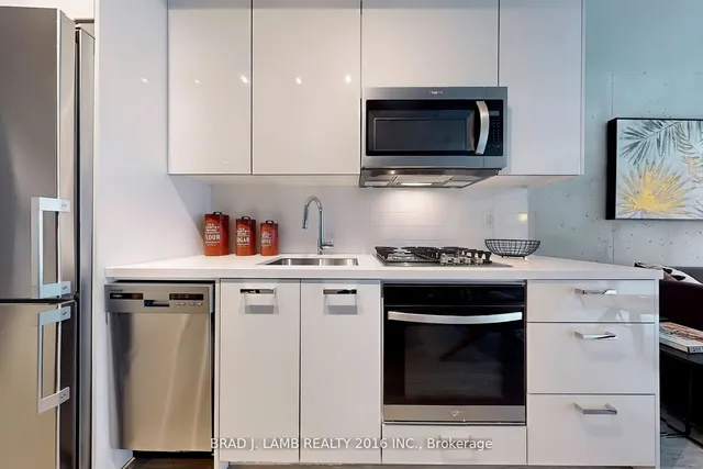 Additional property image - 195 McCaul St Unit 307