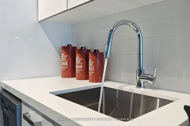 Additional property image - 195 McCaul St Unit 307