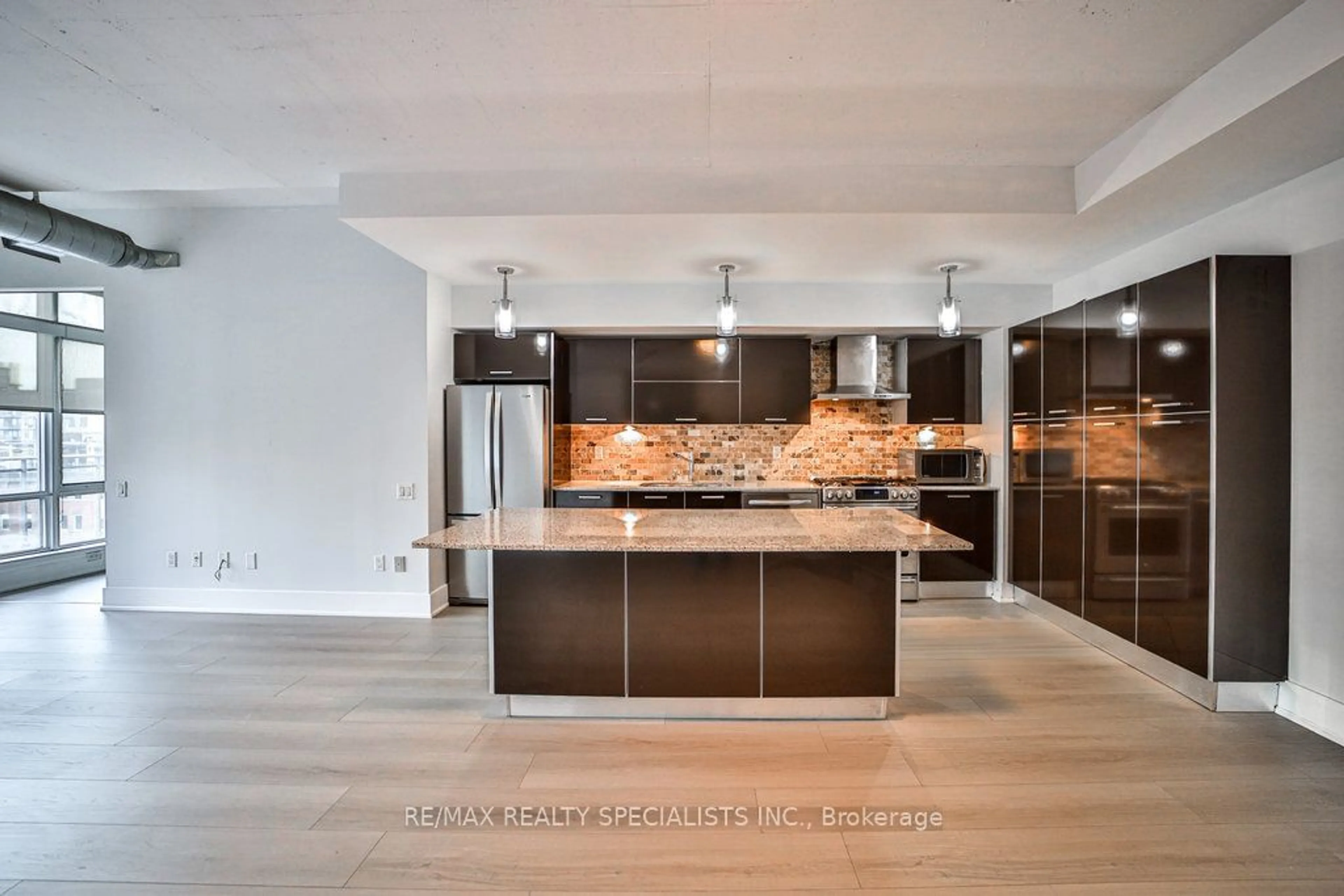 Contemporary kitchen, ceramic/tile floor for 20 Stewart St #803, Toronto Ontario M5V 1H6