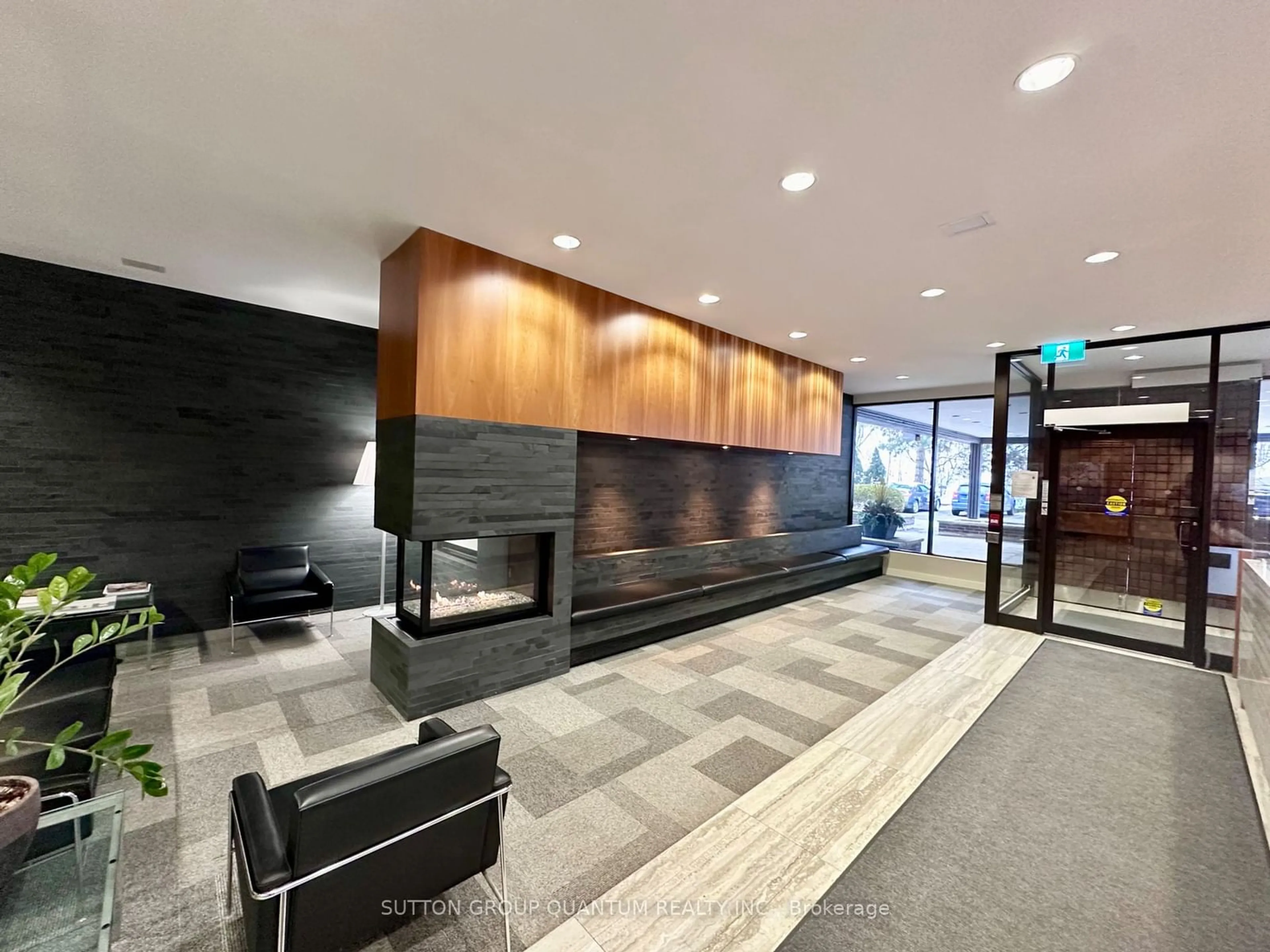 Lobby for 16 Rosedale Rd #614, Toronto Ontario M4W 2P4