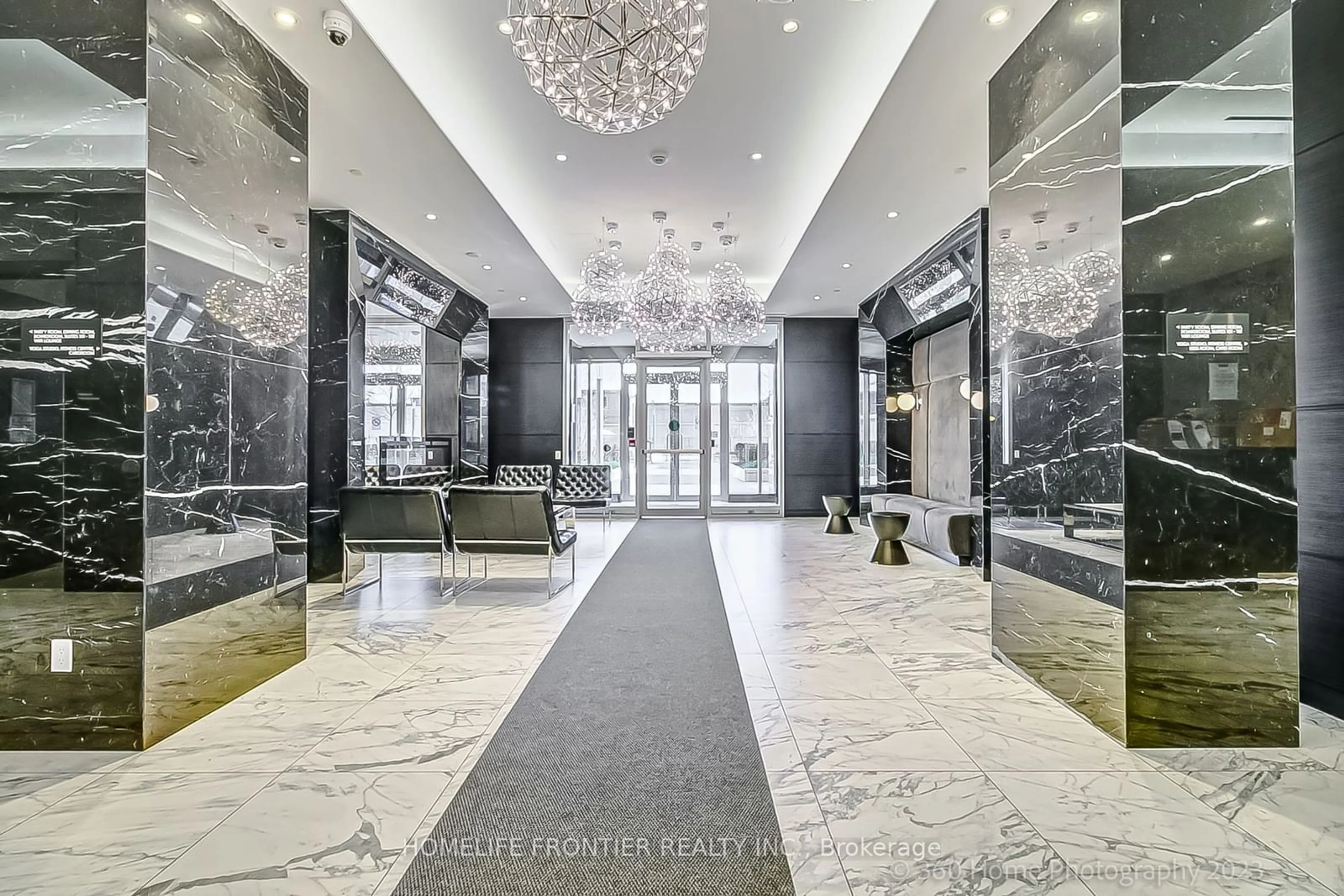 Lobby for 31 TIPPETT Rd #731, Toronto Ontario M3H 0C8