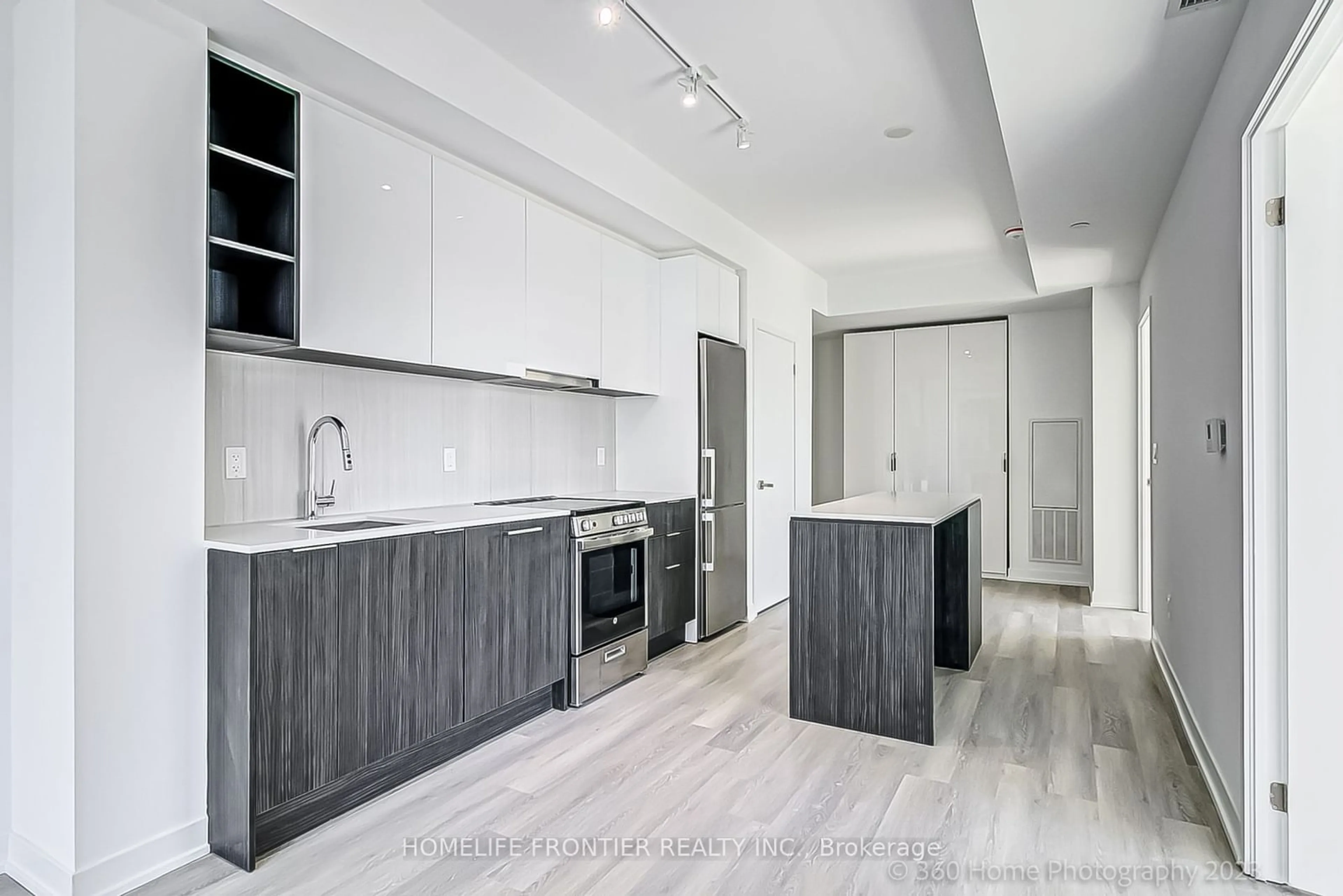 Open concept kitchen, unknown for 31 TIPPETT Rd #731, Toronto Ontario M3H 0C8