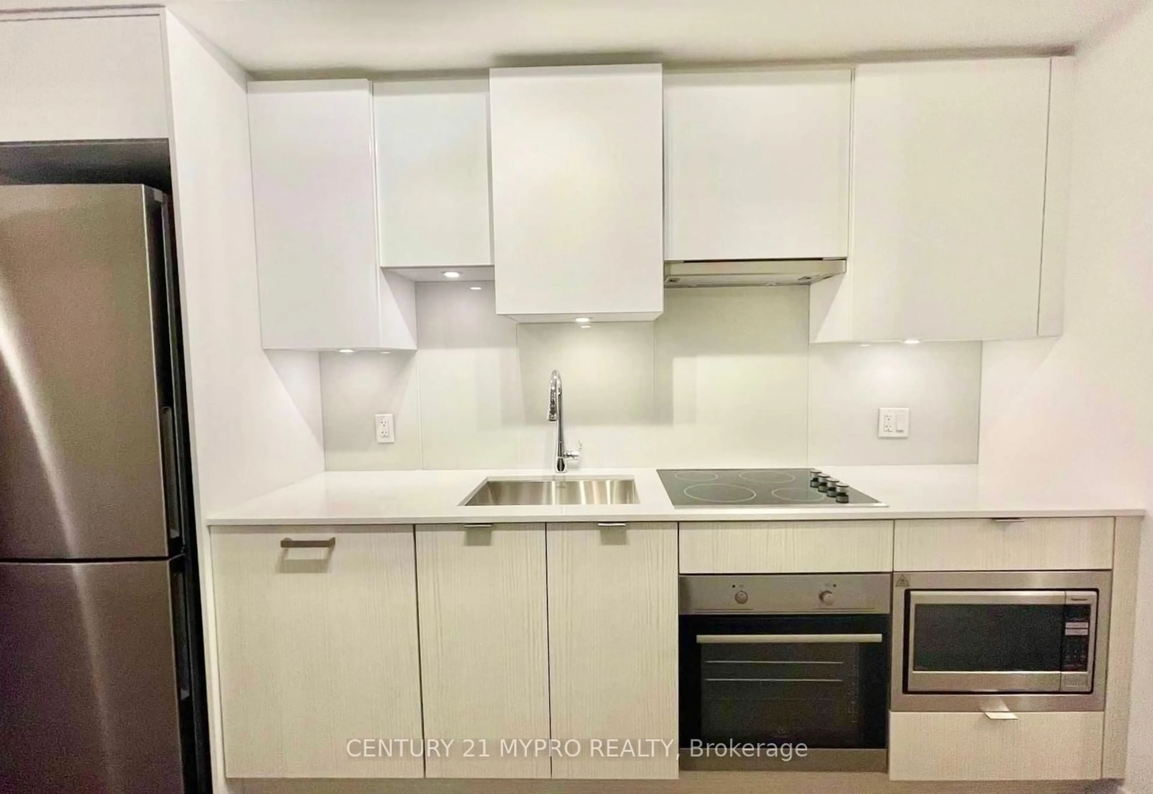 Standard kitchen, unknown for 195 Redpath Ave #3107, Toronto Ontario M4P 0E4