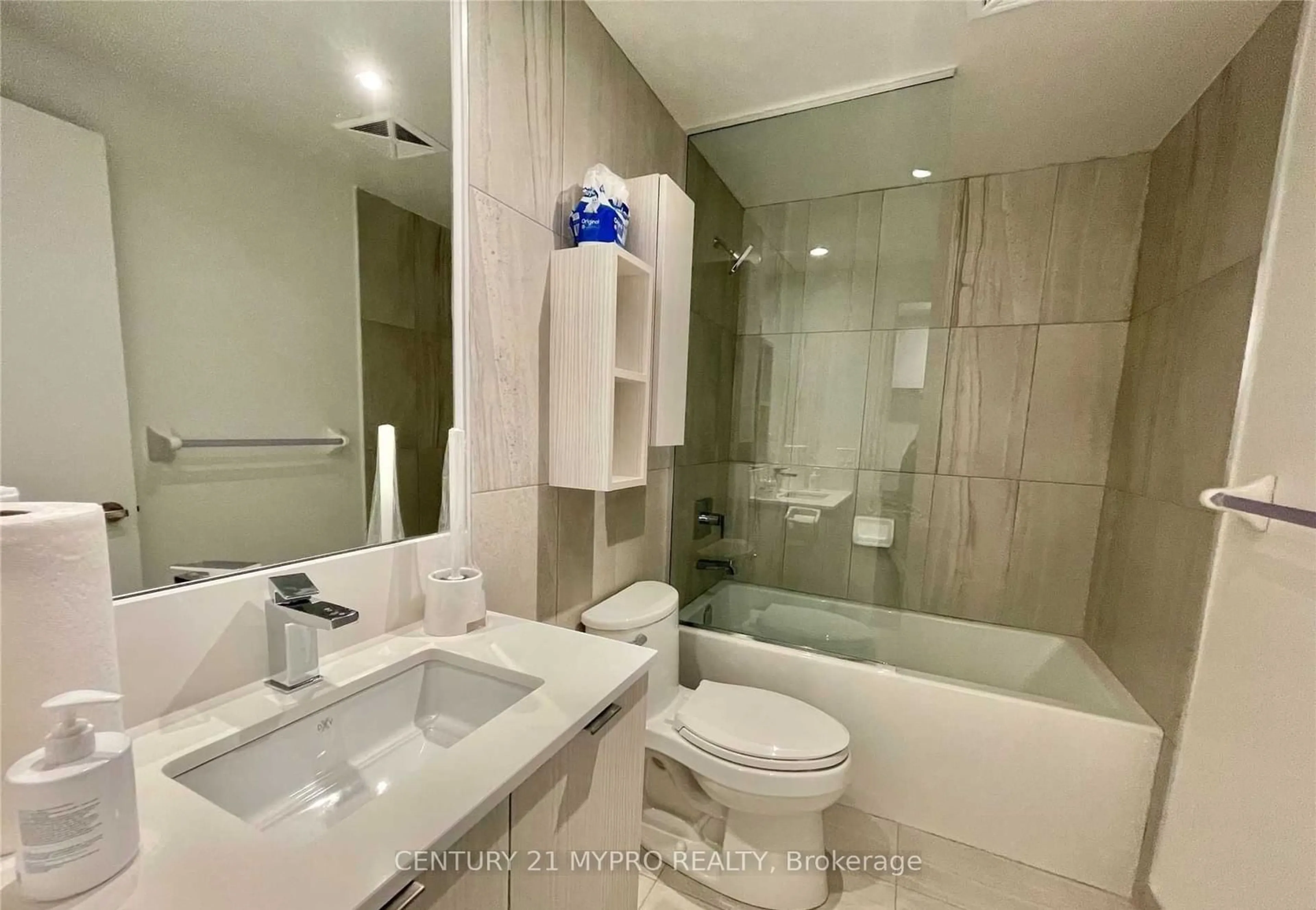 Standard bathroom, ceramic/tile floor for 195 Redpath Ave #3107, Toronto Ontario M4P 0E4