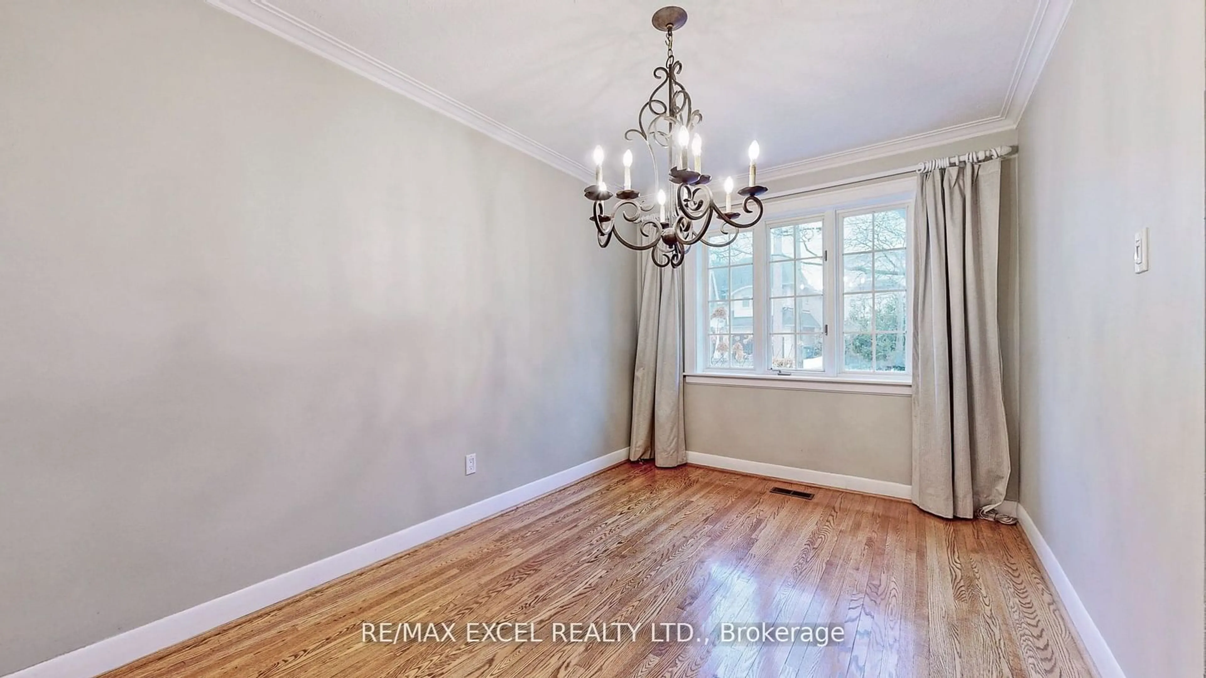 Dining room, wood/laminate floor for 54 Centre Ave, Toronto Ontario M2M 2L5