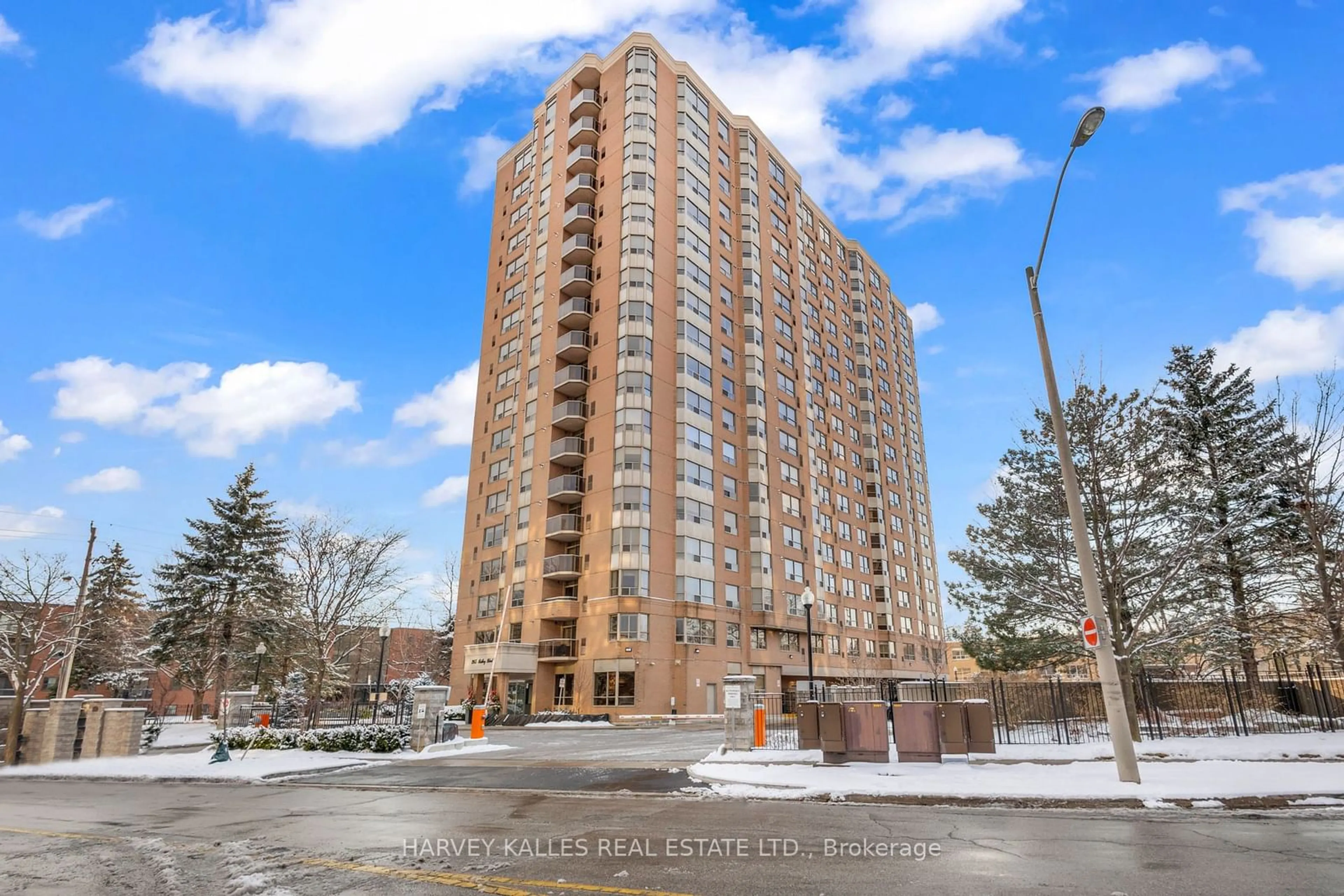 Indoor foyer for 265 Ridley Blvd #1408, Toronto Ontario M5M 4N8