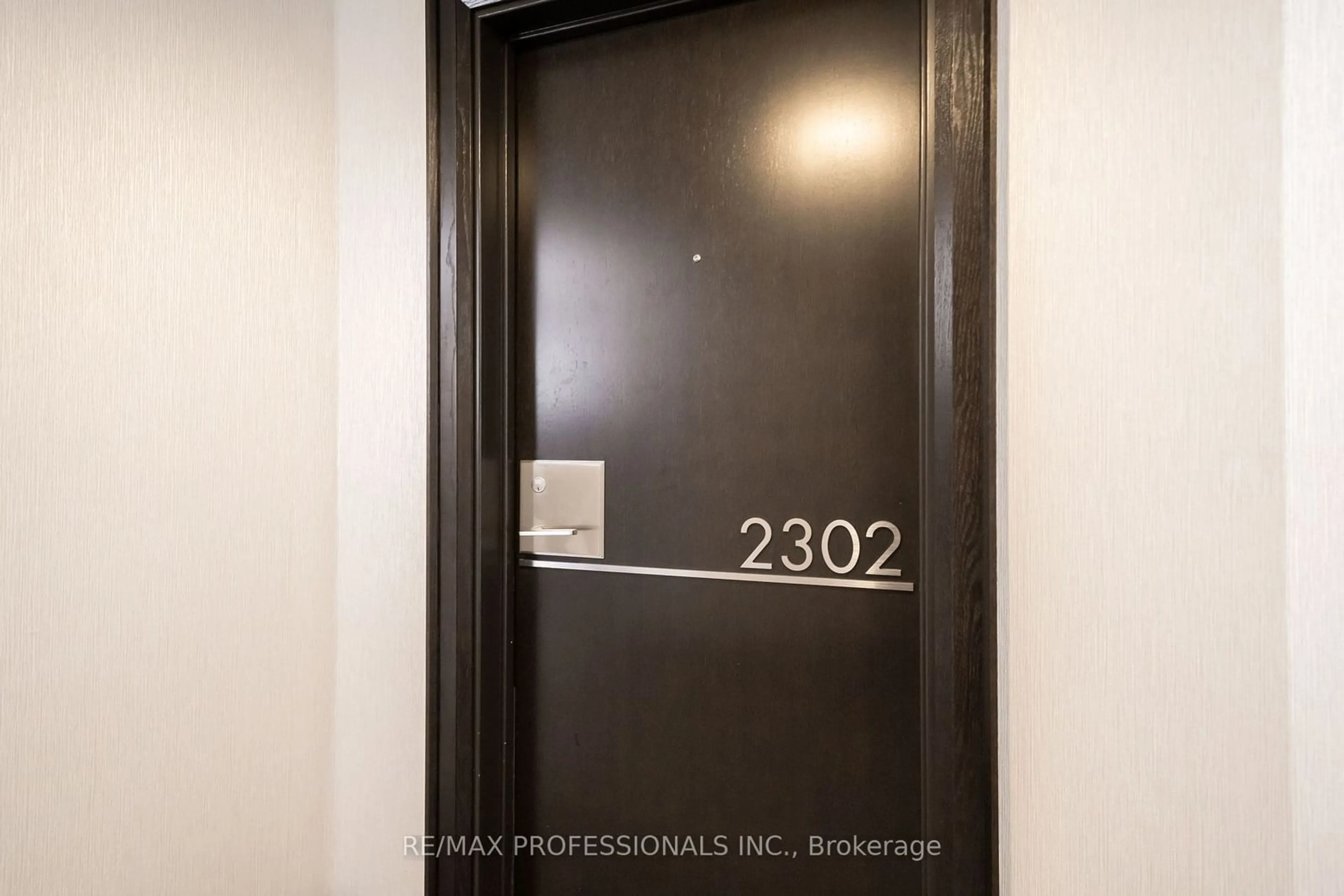 Indoor entryway for 25 The Esplanade #2302, Toronto Ontario M5E 1W5