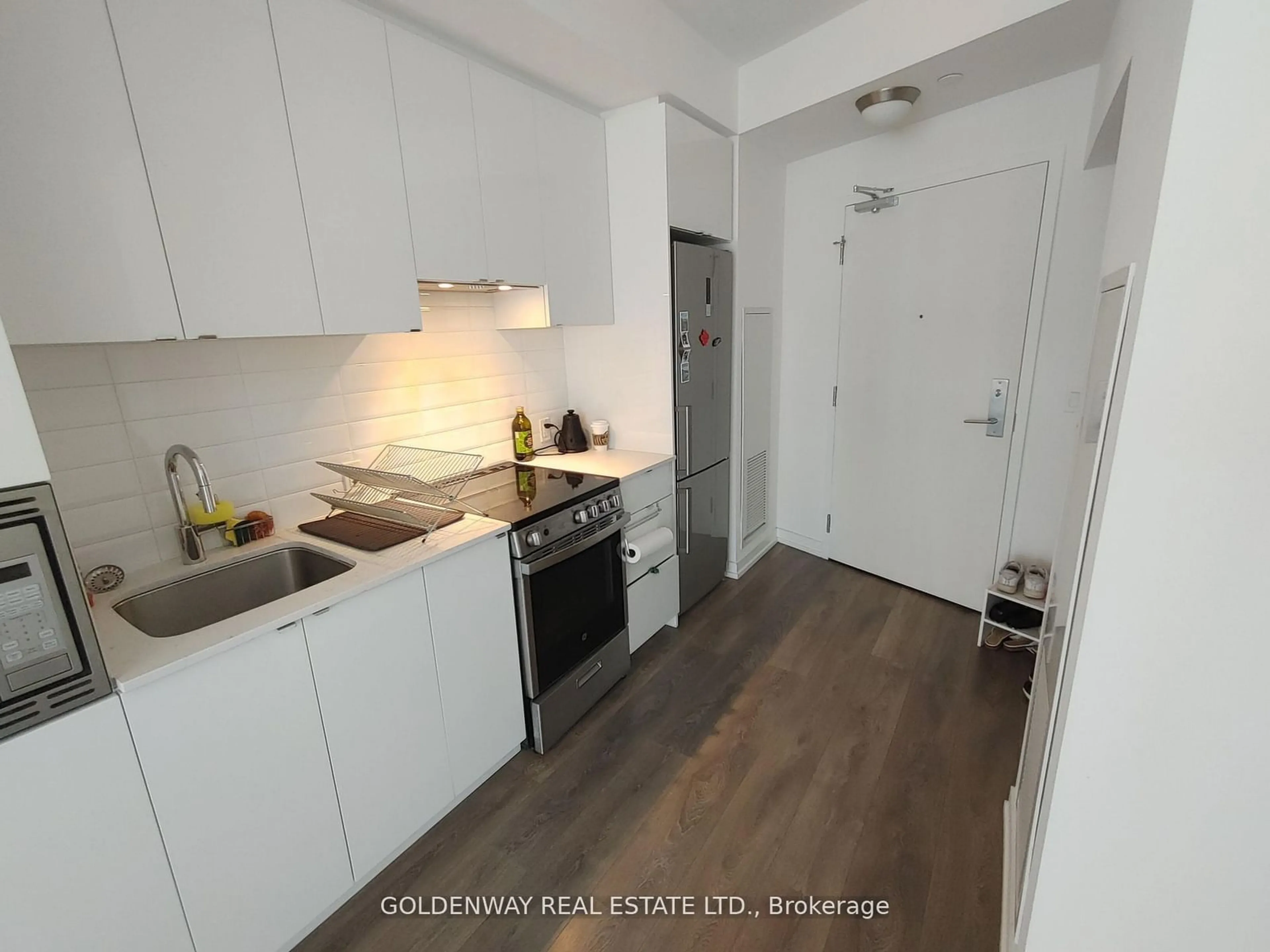 Standard kitchen, unknown for 49 East Liberty St #1211, Toronto Ontario M6K 0B2