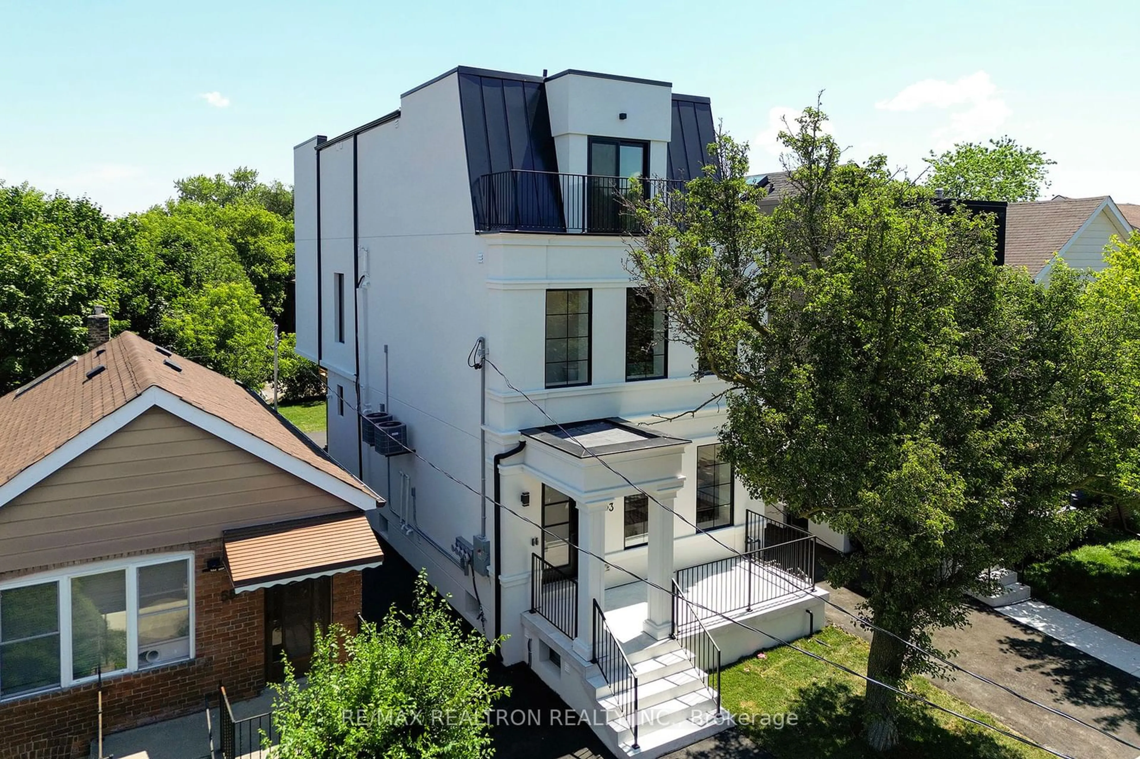 A pic from outside/outdoor area/front of a property/back of a property/a pic from drone, unknown for 53 Alameda Ave, Toronto Ontario M6C 3W3