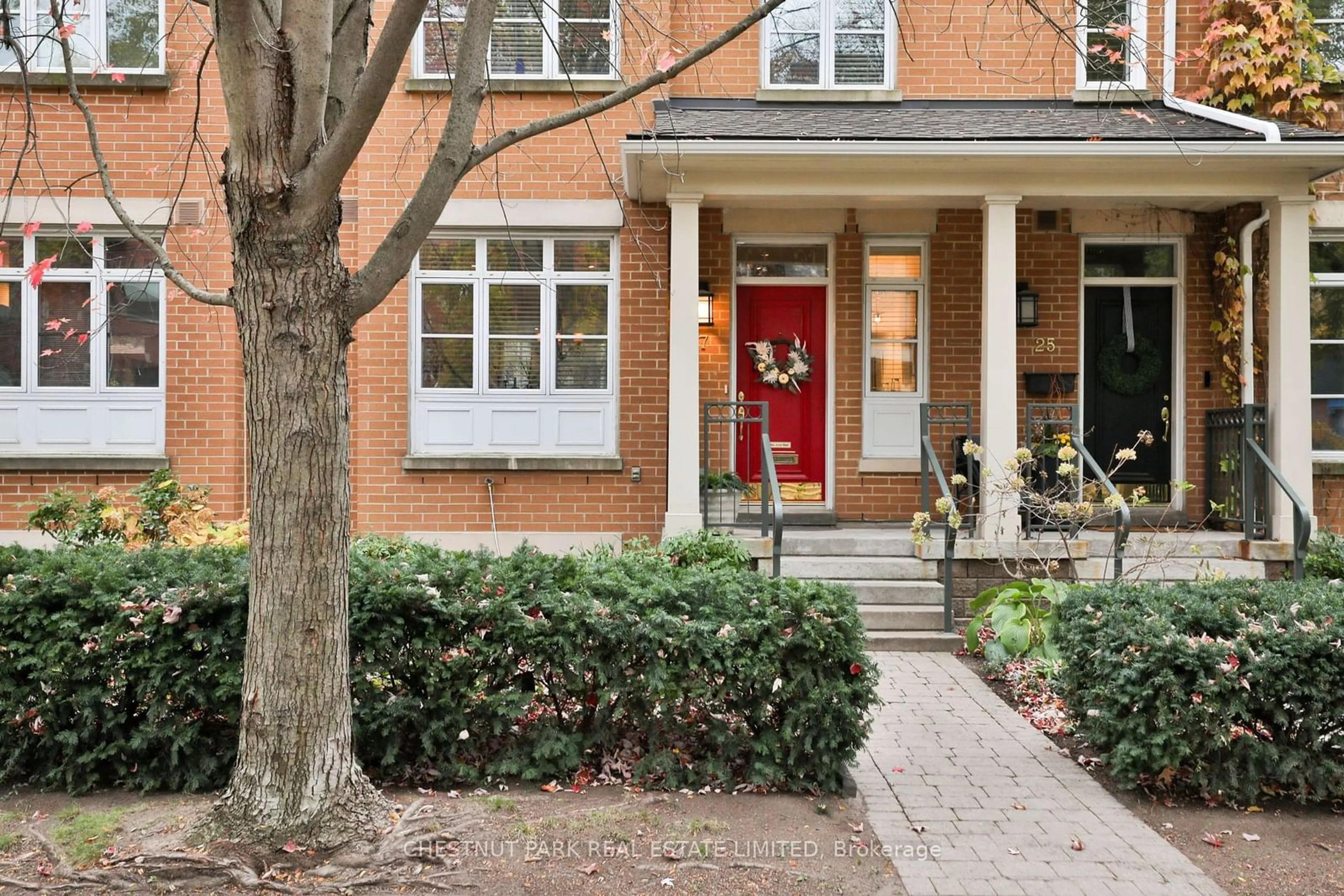 Home with brick exterior material, street for 27 Shaftesbury Ave, Toronto Ontario M4T 3B3