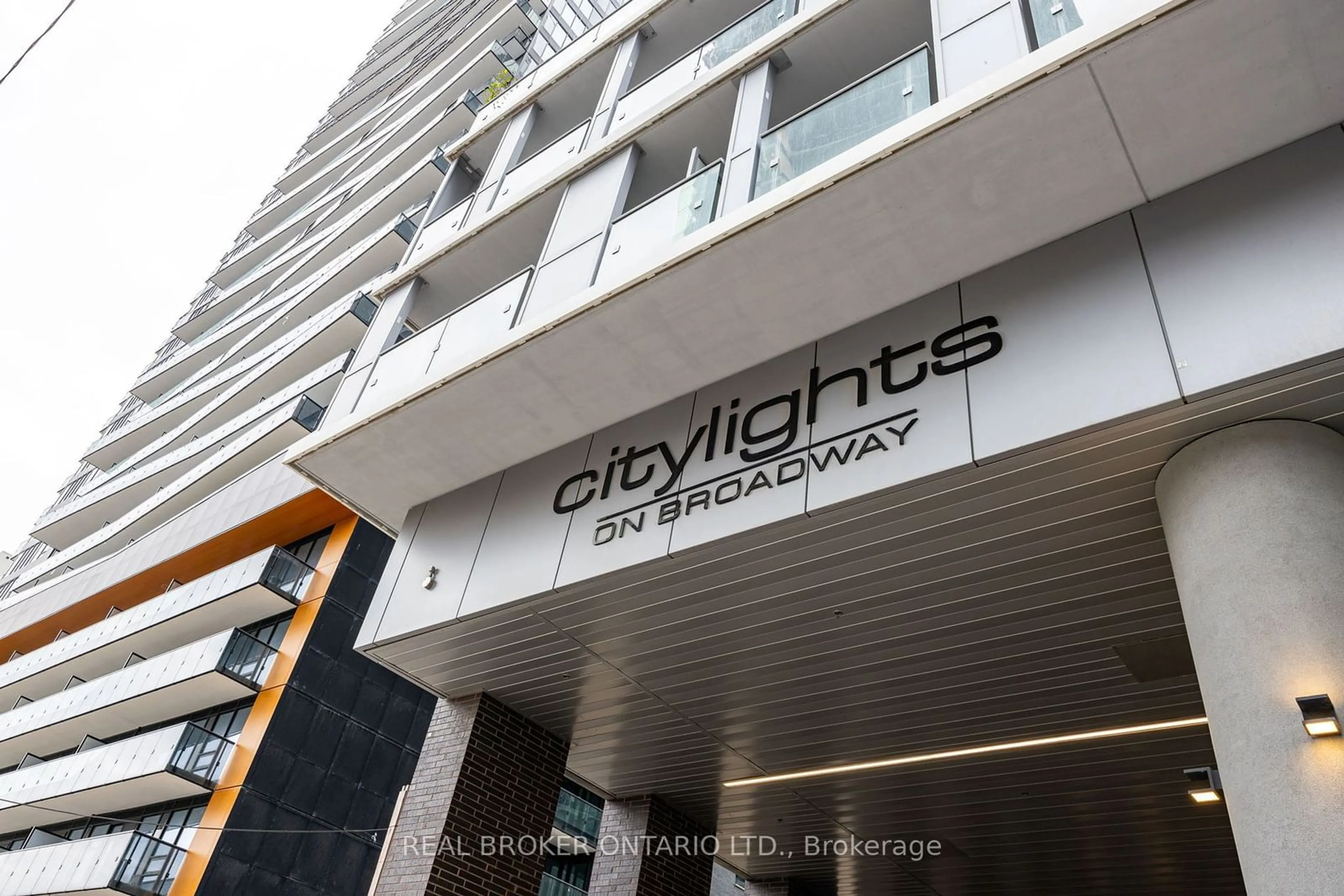 Indoor foyer for 99 Broadway Ave #2108, Toronto Ontario M4P 0E3