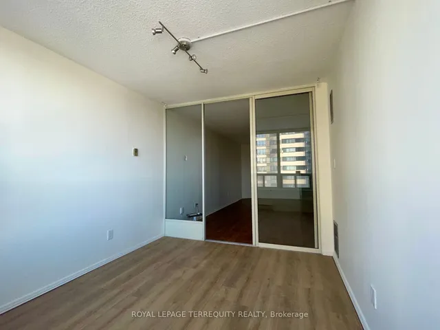 Additional property image - 30 Greenfield Ave Unit 1105