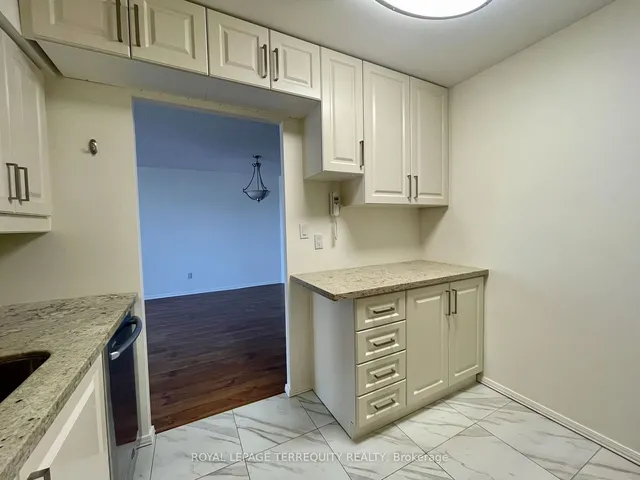 Additional property image - 30 Greenfield Ave Unit 1105