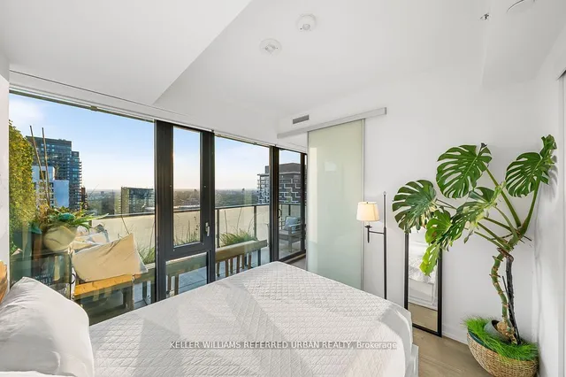 Additional property image - 161 Roehampton Ave Unit 4102