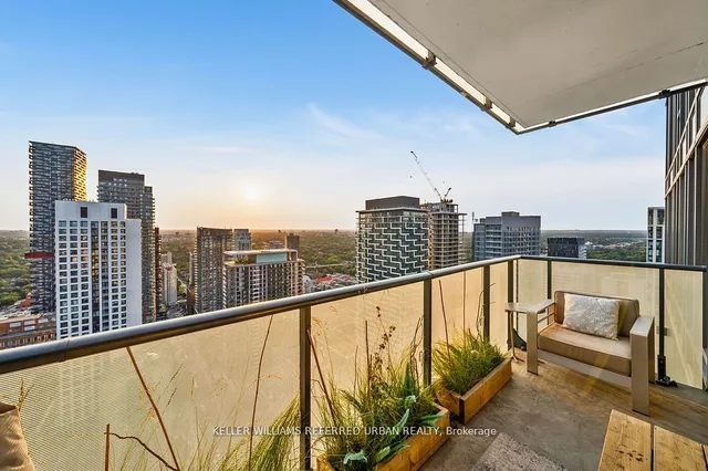 Additional property image - 161 Roehampton Ave Unit 4102
