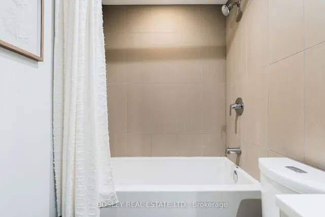 Additional property image - 15 Grenville St Unit 1206