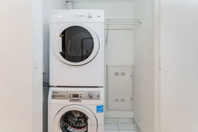 Additional property image - 15 Grenville St Unit 1206