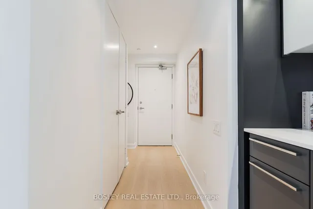 Additional property image - 15 Grenville St Unit 1206