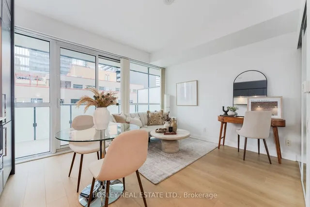 Additional property image - 15 Grenville St Unit 1206