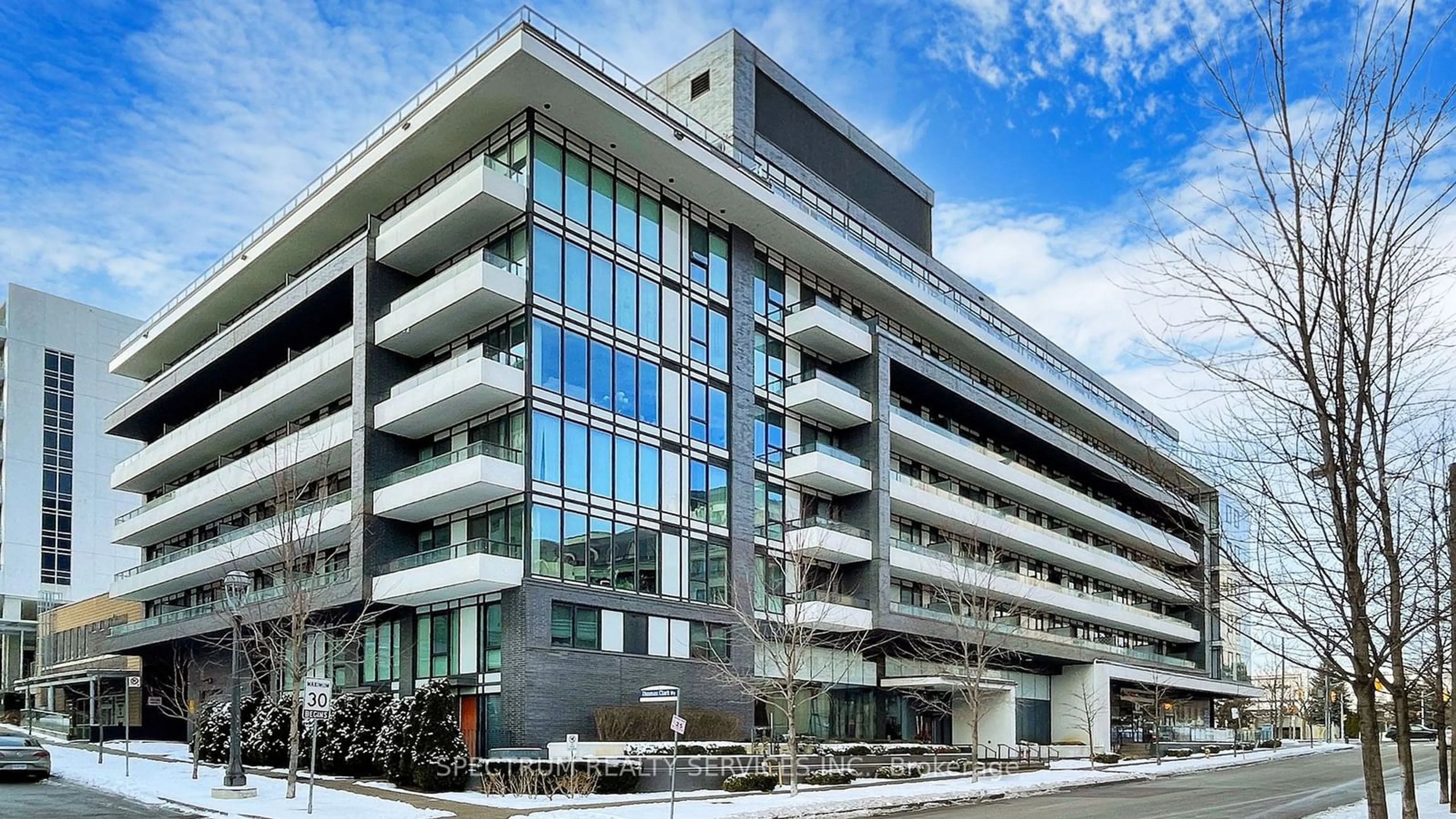 Indoor foyer for 18 Rean Dr #219, Toronto Ontario M2K 0C7