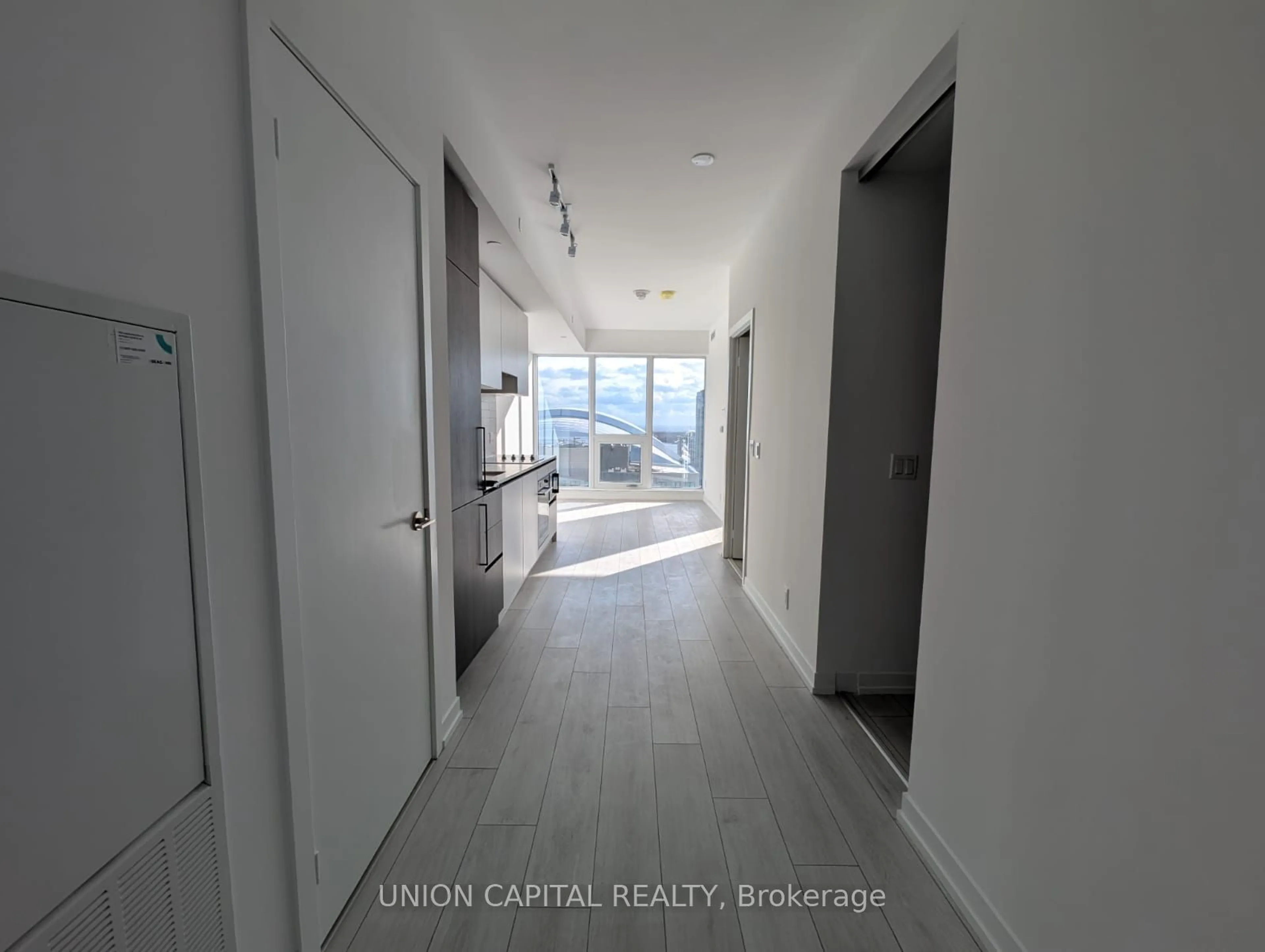 Indoor foyer for 55 Mercer St #2615, Toronto Ontario M5V 0W4