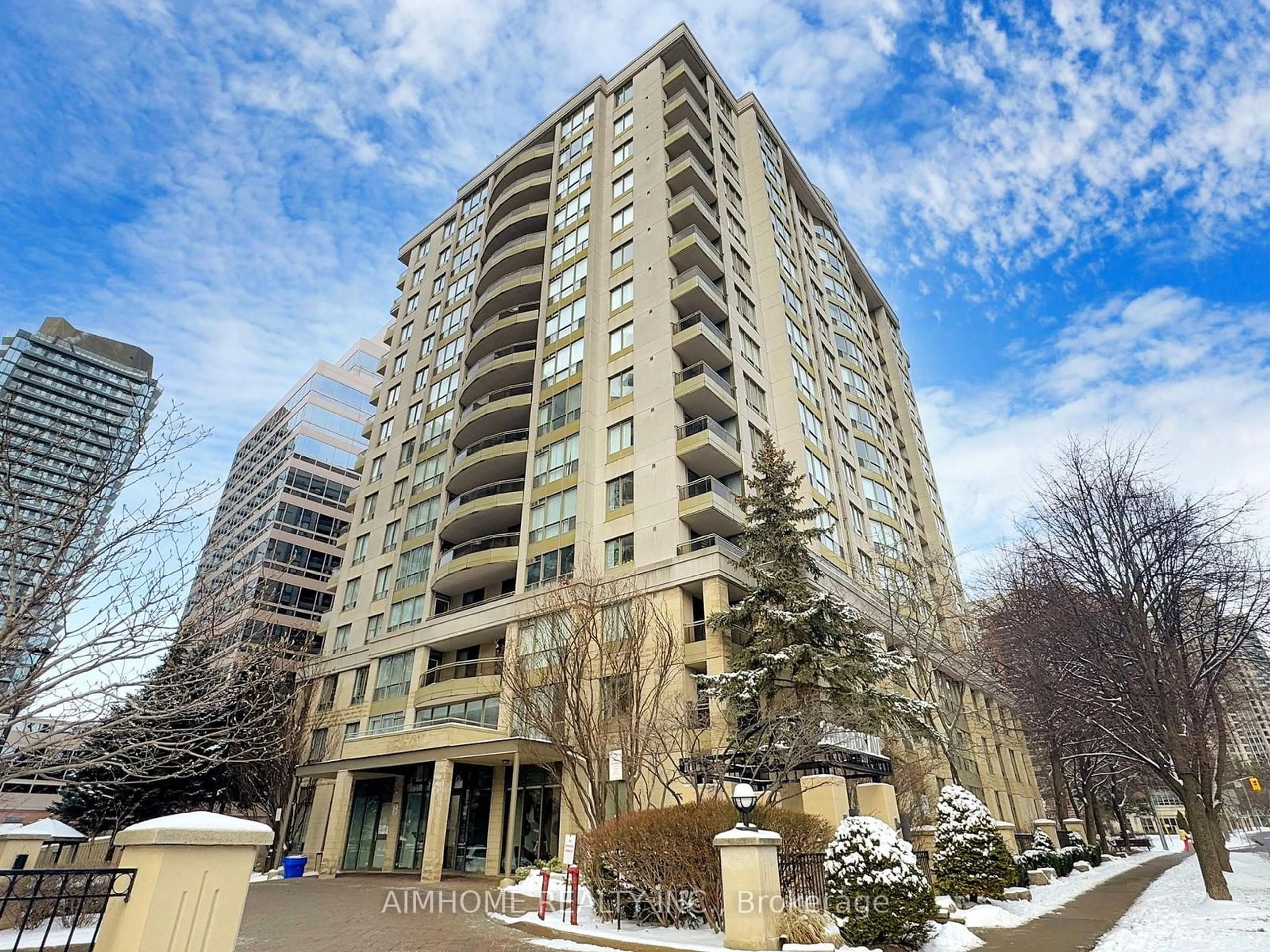 Indoor foyer for 260 Doris Ave #907, Toronto Ontario M2N 6X9