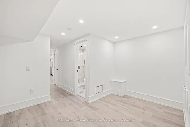 Additional property image - 121 Major St